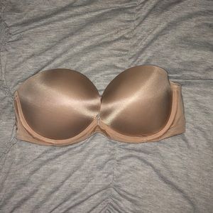 VS Nude Strapless bra
